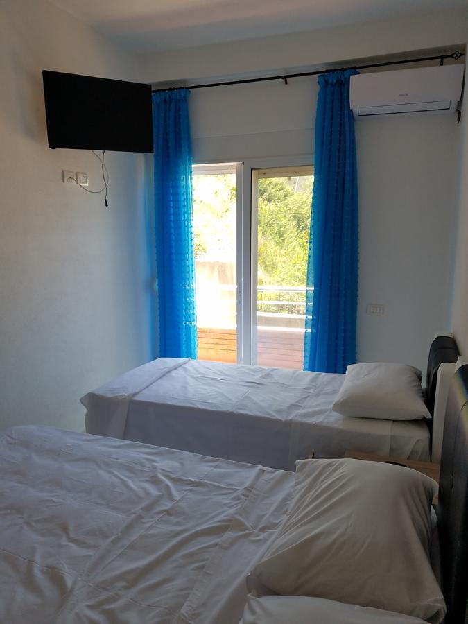 Sunset Hotel Roza Vlore Ngoại thất bức ảnh