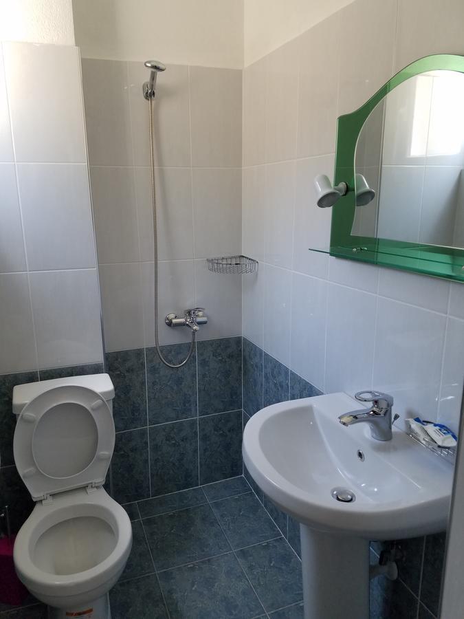 Sunset Hotel Roza Vlore Ngoại thất bức ảnh
